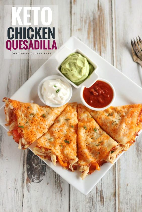 keto chicken quesadilla