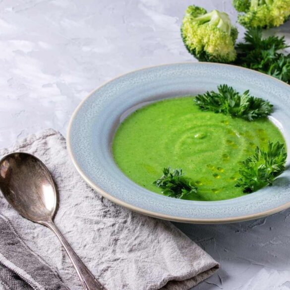 Slow Cooker Broccoli Soup - Fluffy's Kitchen